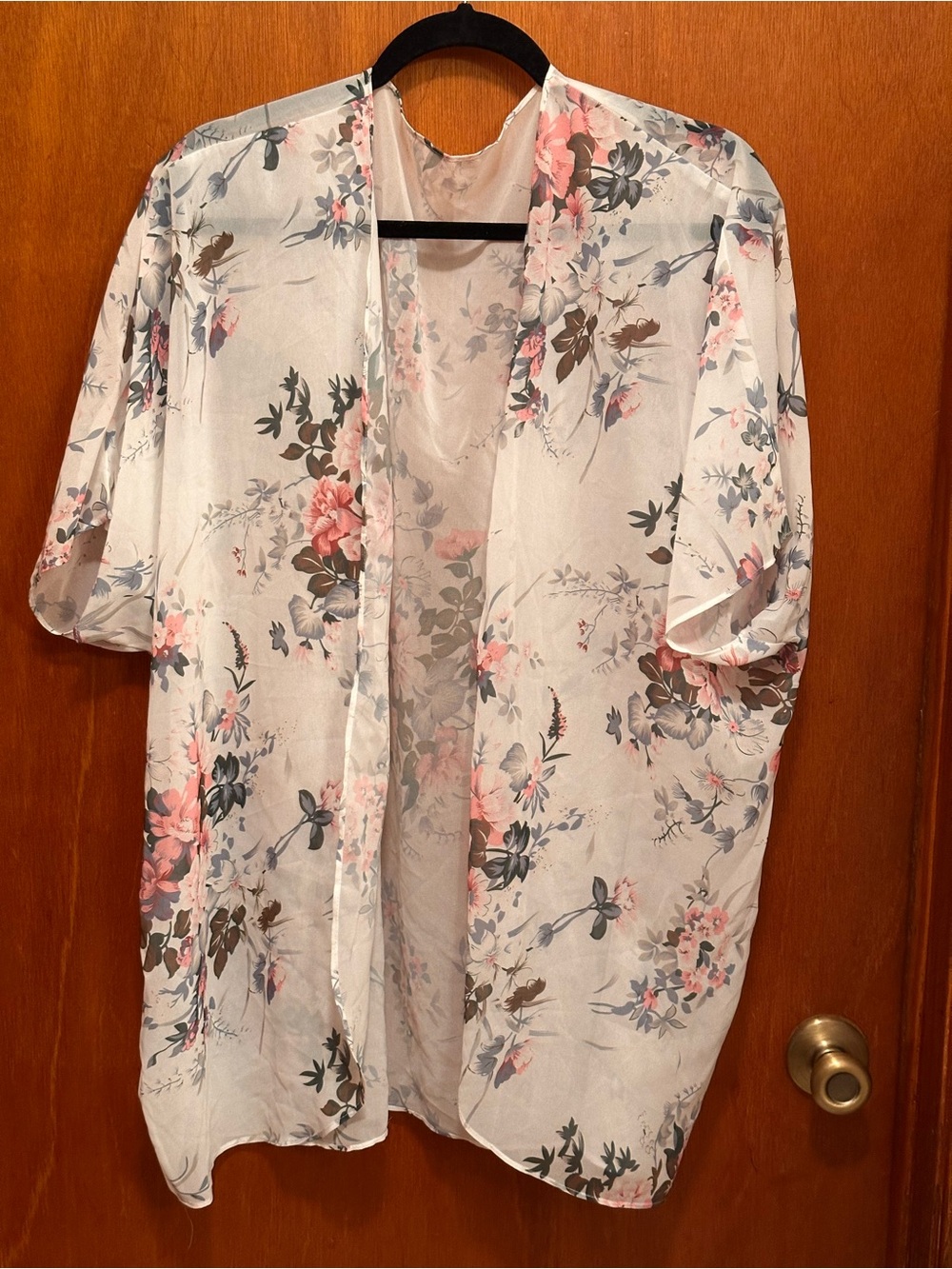 Casual Floral Kimono White with Pink & Gray Floral